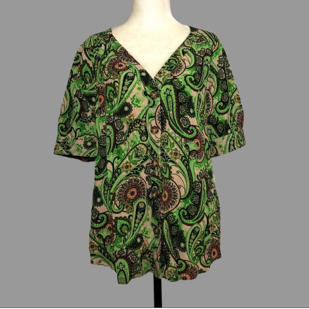 🌺 NWT Anthro Paisley Buttondown Floral Short Sleeve Cuff